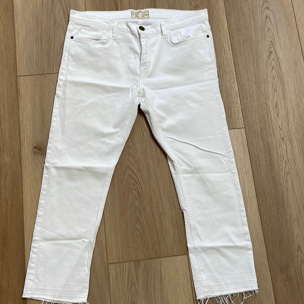 Current/Elliott brand Woman’s white denim jeans size 30. Gently used